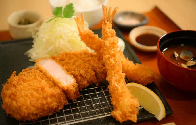とんかつ 鶴群