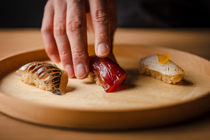 SUSHI and SAKE　HIBIHAREBARE 1