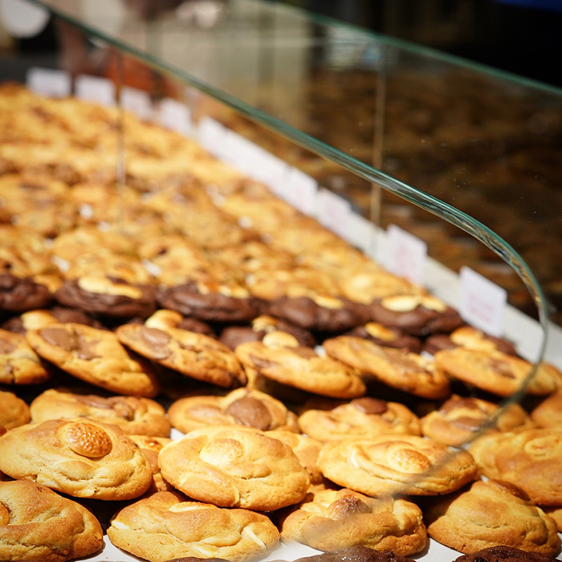 Ben's Cookies 1